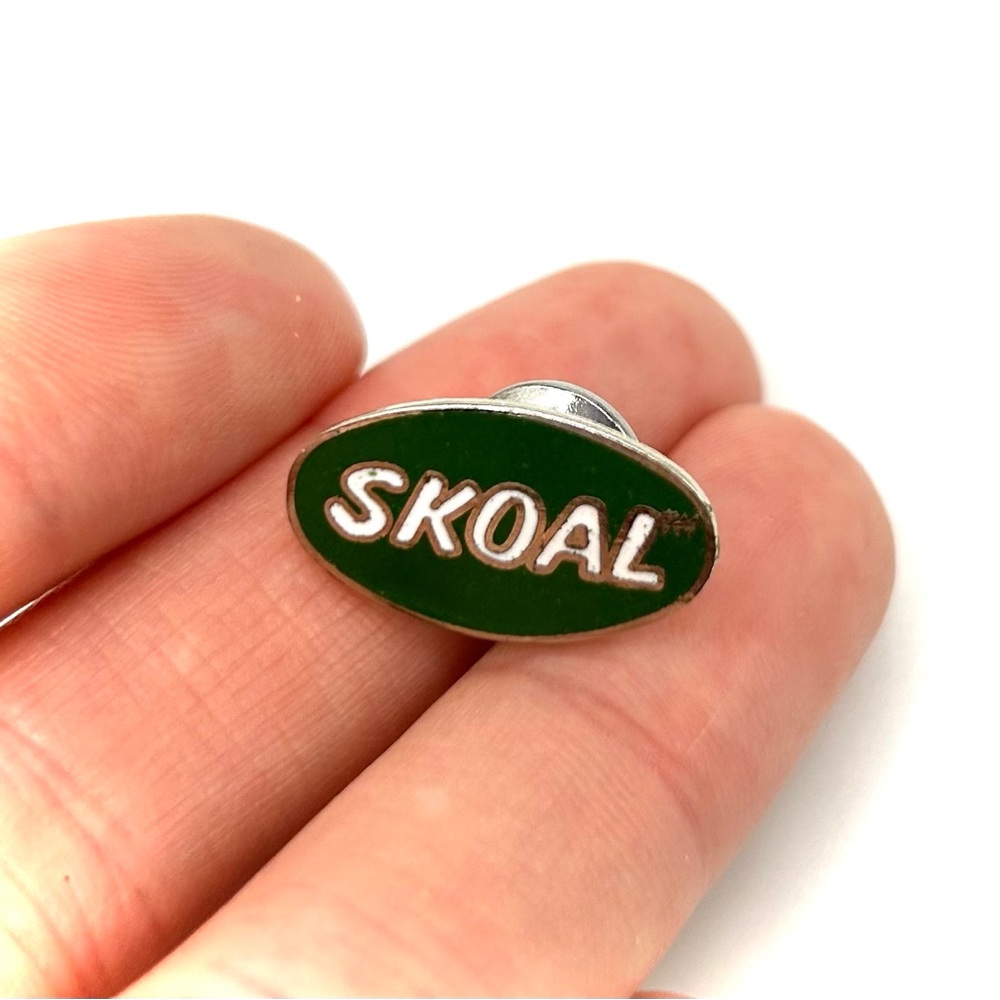 Vintage 80s or 90s Promotional Skoal Green and Silver Enamel Lapel Pin
